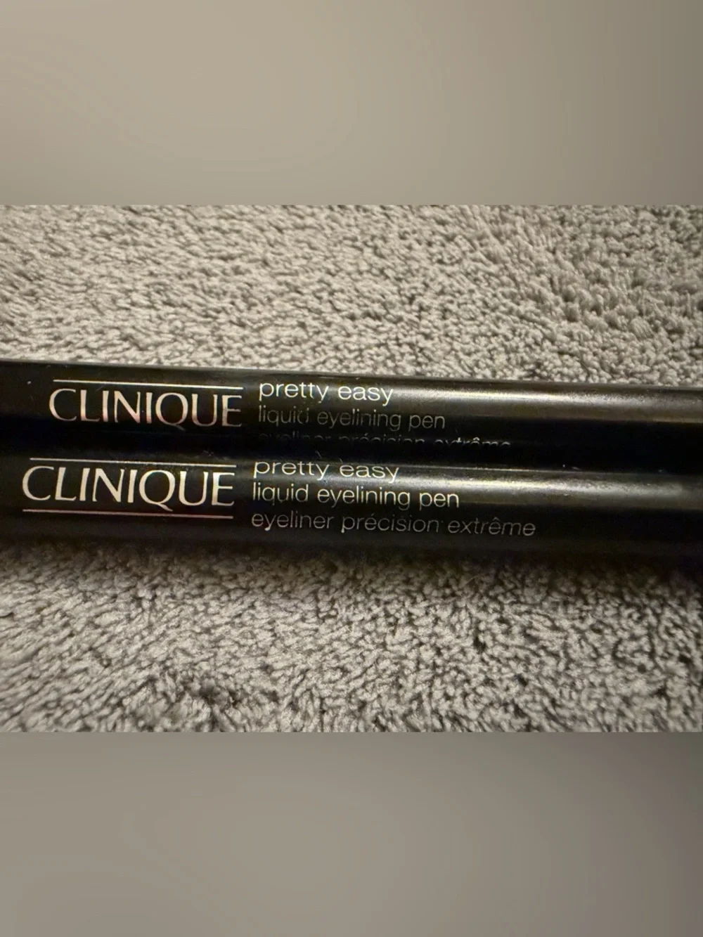 Clinique ‘pretty easy’ liquid eyeliners- black